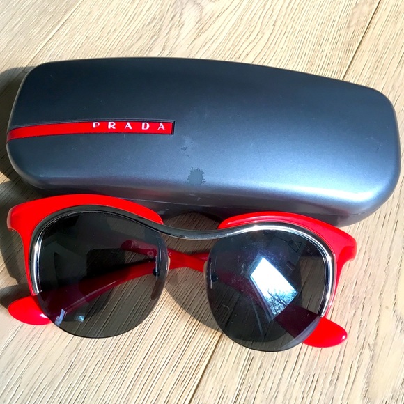 PRADA sunglasses with case - Picture 6 of 6